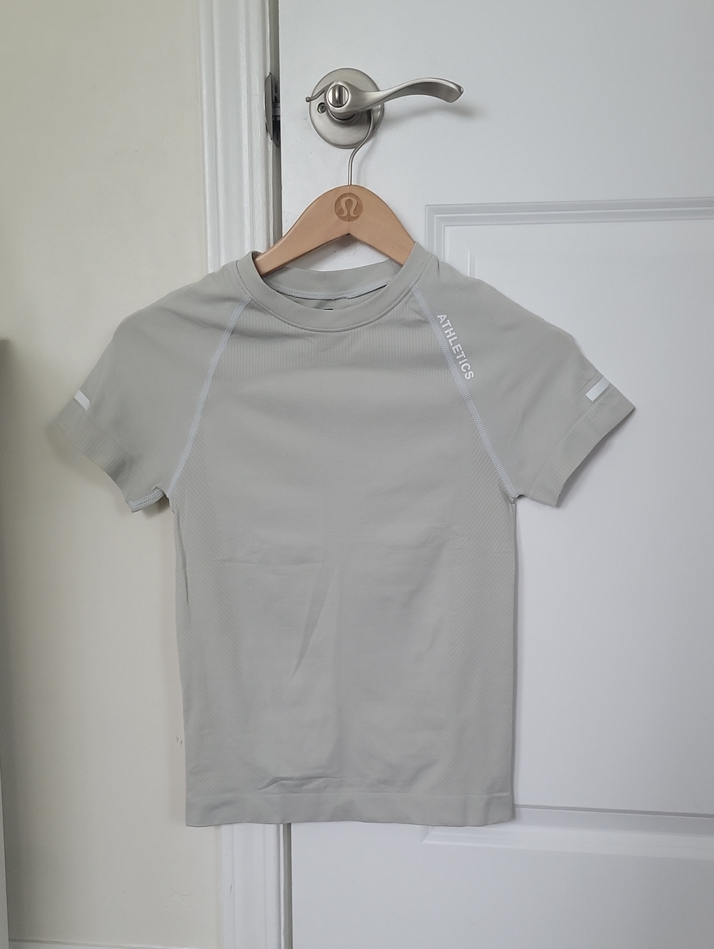 Amazon Short Sleeve Athletic Tee - Light Gray